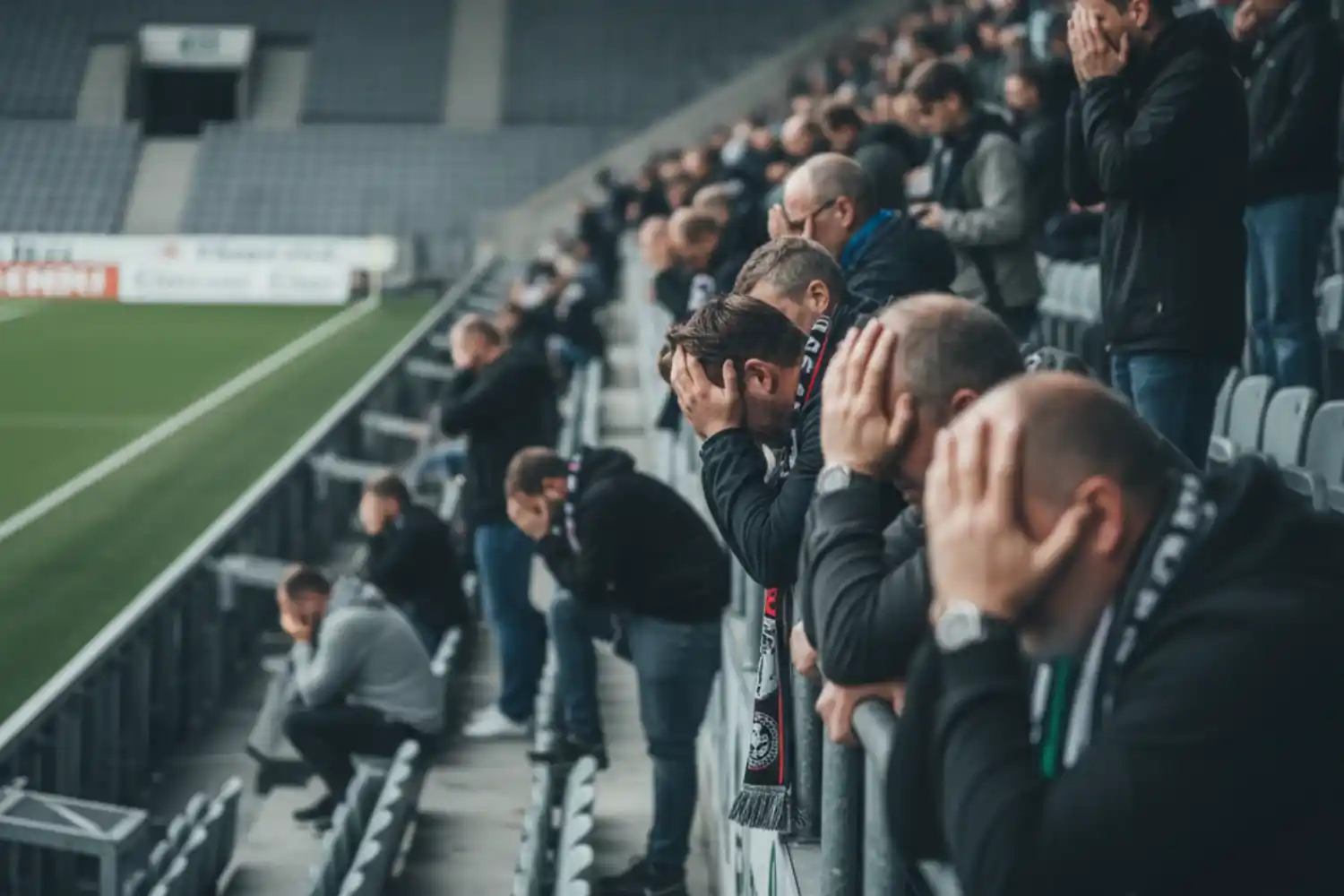 Dramatische Szene im Abstiegskampf der Bundesliga zeigt die Spannung im Tabellenkeller